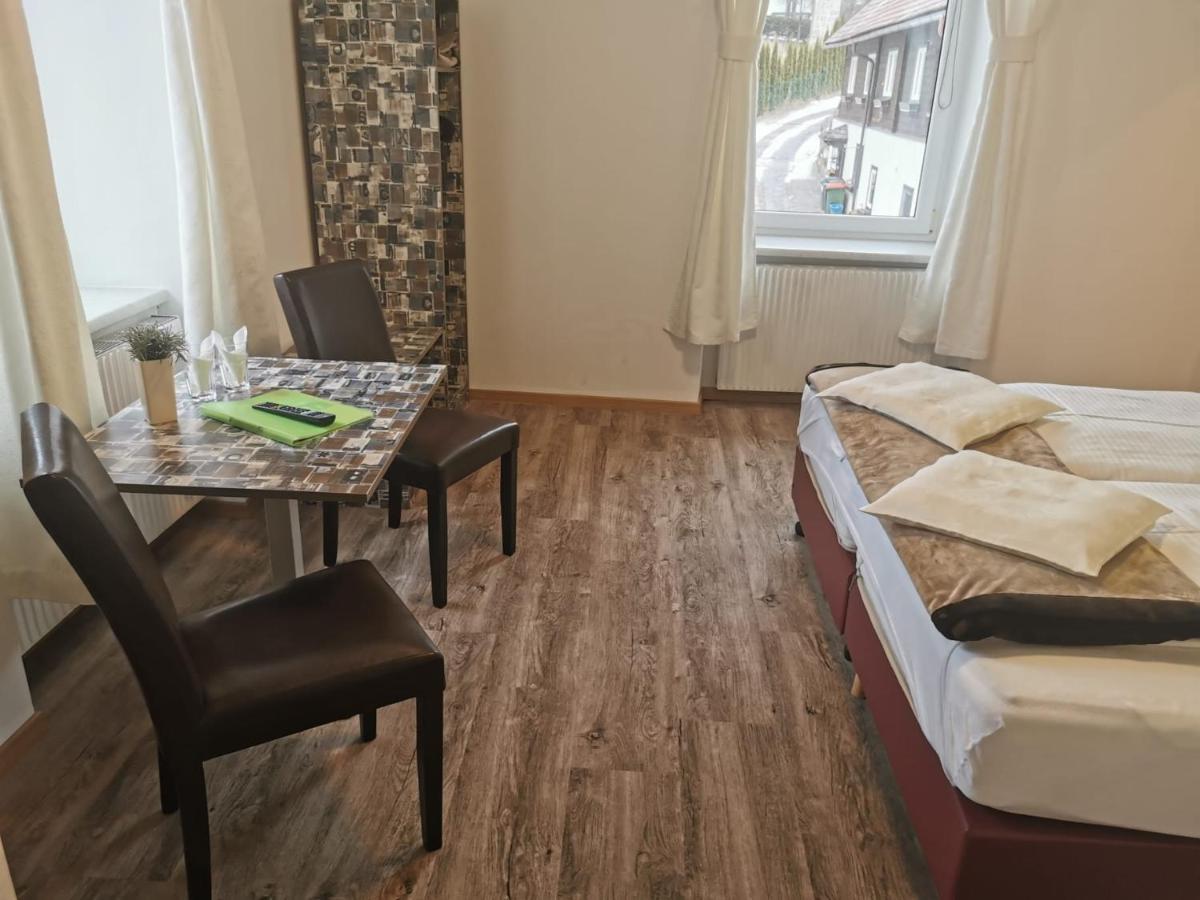 Fruehstueckspension Gasthof Gesslbauer Steinhaus am Semmering Екстериор снимка