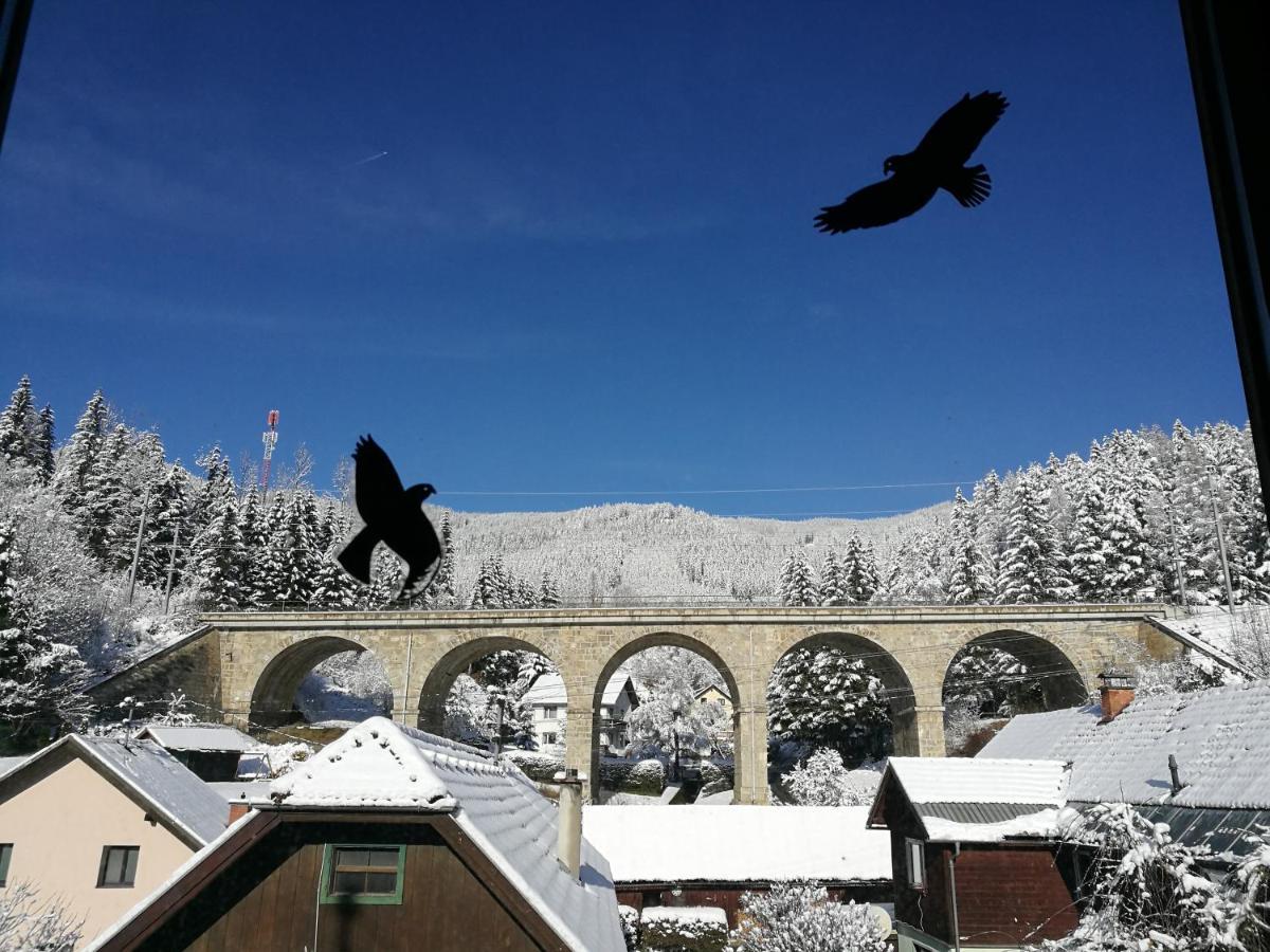 Fruehstueckspension Gasthof Gesslbauer Steinhaus am Semmering Екстериор снимка