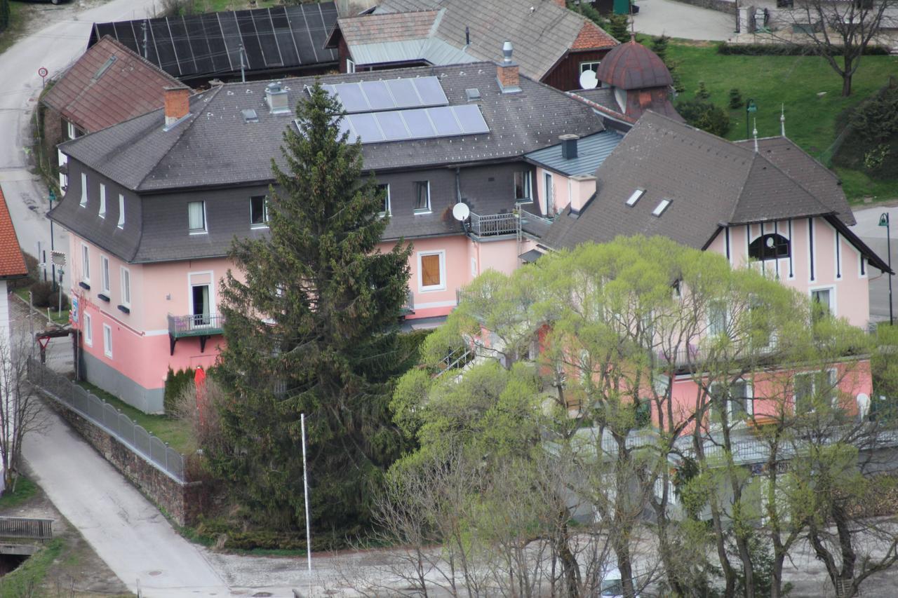 Fruehstueckspension Gasthof Gesslbauer Steinhaus am Semmering Екстериор снимка